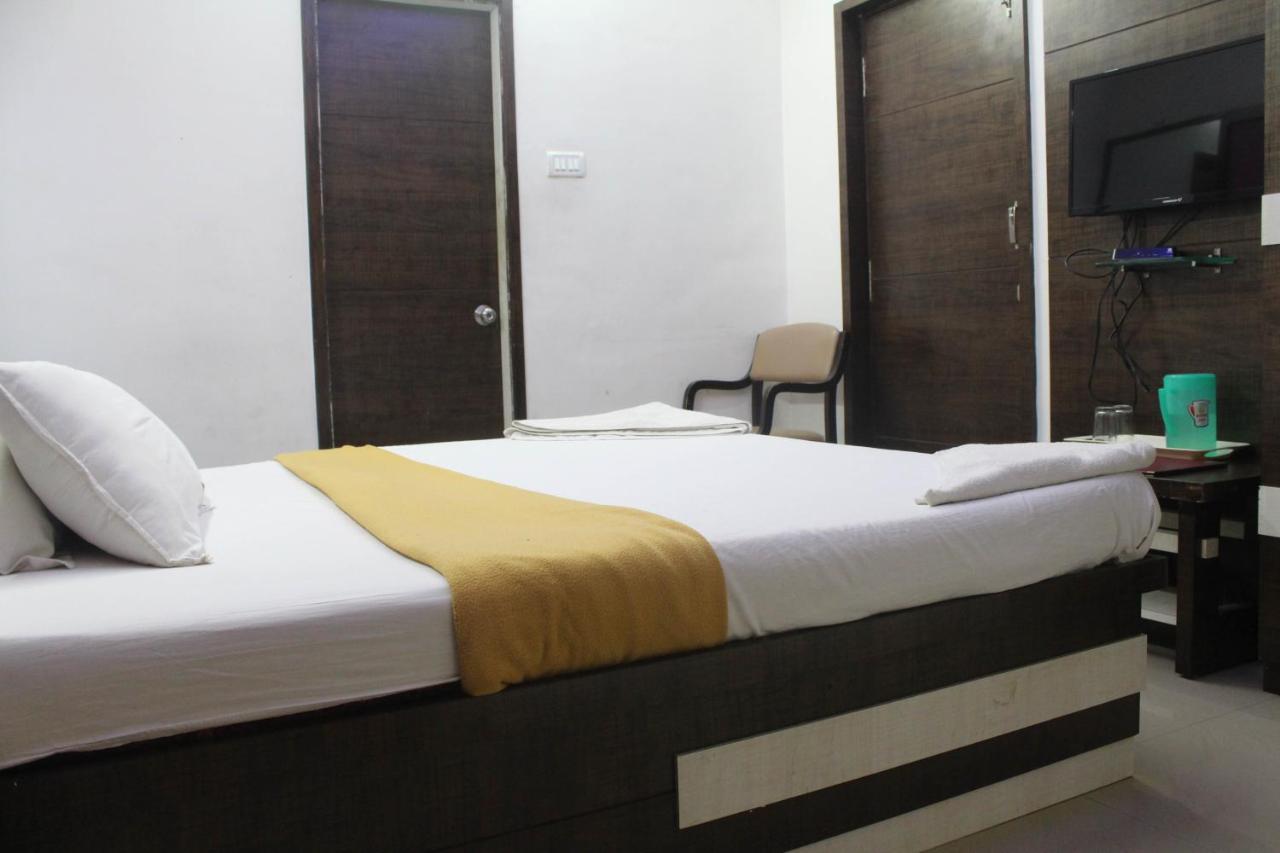 Hotel Ambica Даман Экстерьер фото